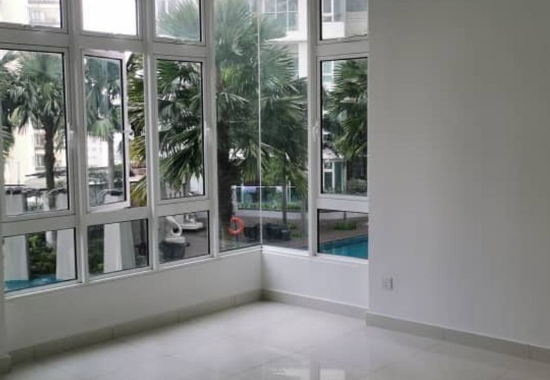 Royal Regent Sri Putramas III