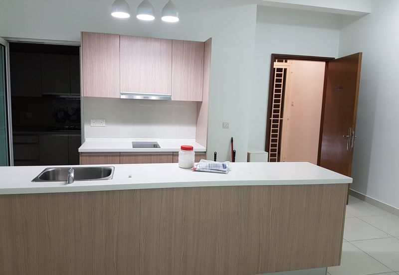 Royal Regent Sri Putramas III