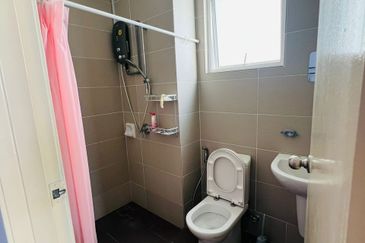 7 Tree Seven Residence