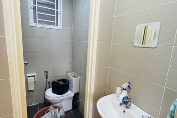 7 Tree Seven Residence