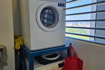 Aurora Tower @ Eco Sky