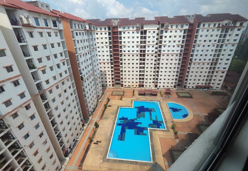 Bayu Puteri Apartment