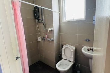 7 Tree Seven Residence