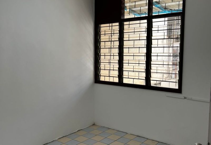 Bandar Menjalara (Desa Seri Mahkota)