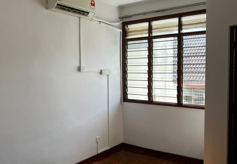 Bandar Menjalara (Desa Seri Mahkota)