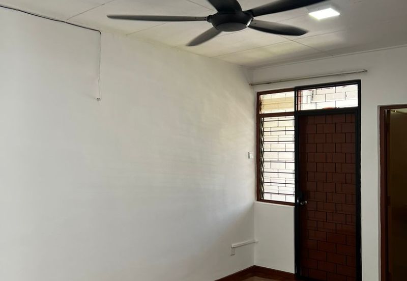 Bandar Menjalara (Desa Seri Mahkota)