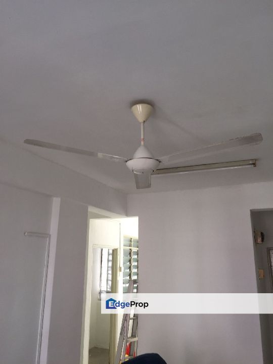 Megah Villa Kota Warisan Sepang Well Maintained, Selangor, Sepang