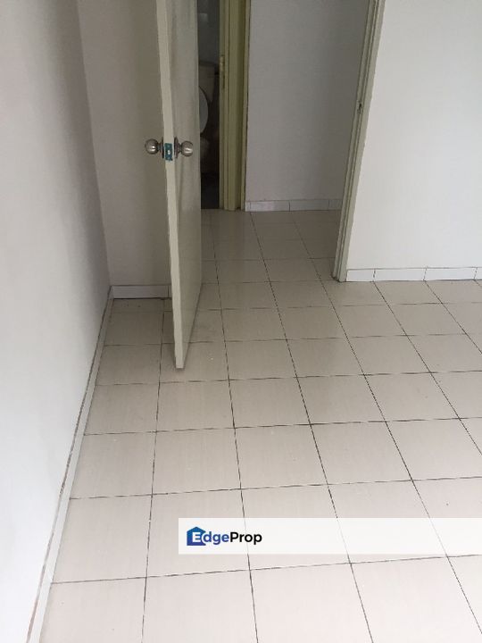 Megah Villa Kota Warisan Sepang Well Maintained, Selangor, Sepang