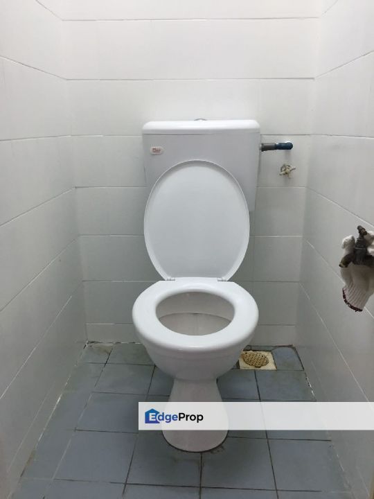 Megah Villa Kota Warisan Sepang Well Maintained, Selangor, Sepang