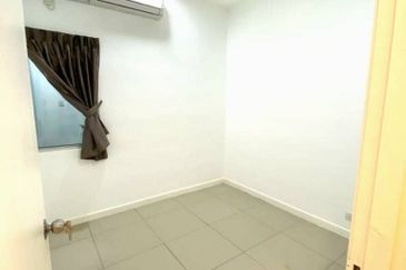 Dedaun Hijau (Greenfield Regency)