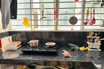 Meridin Bayvue Apartment