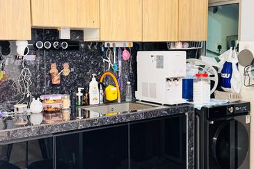 Meridin Bayvue Apartment