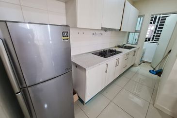 Dedaun Hijau (Greenfield Regency)