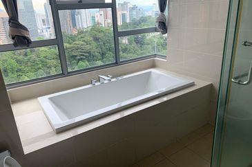 Suasana Bukit Ceylon