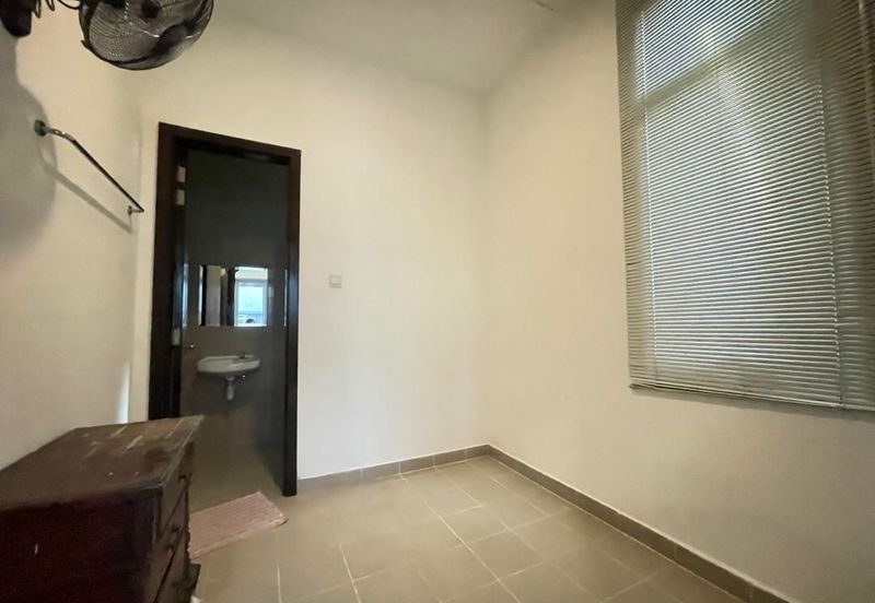 Changkat Kiara Surya