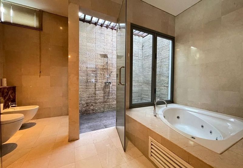 Changkat Kiara Surya