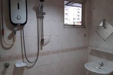 Sri Emas Condominium 4r2b For Sale 520k