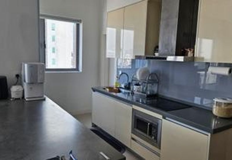 Sixceylon Condominium