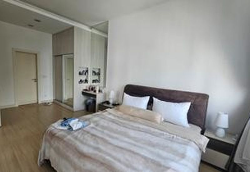 Sixceylon Condominium