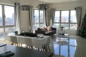 Sixceylon Condominium