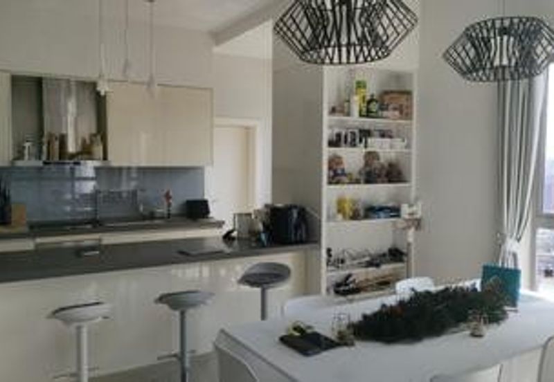 Sixceylon Condominium