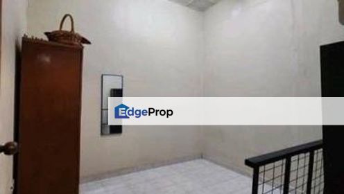 1 Storey Terraced House At Petaling Jaya, Selangor, Petaling Jaya
