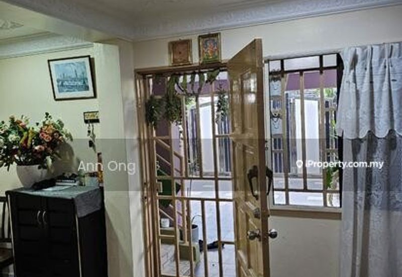 3 Storey Terraced House for Sale