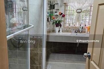 3 Storey Terraced House for Sale