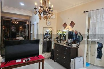 3 Storey Terraced House for Sale