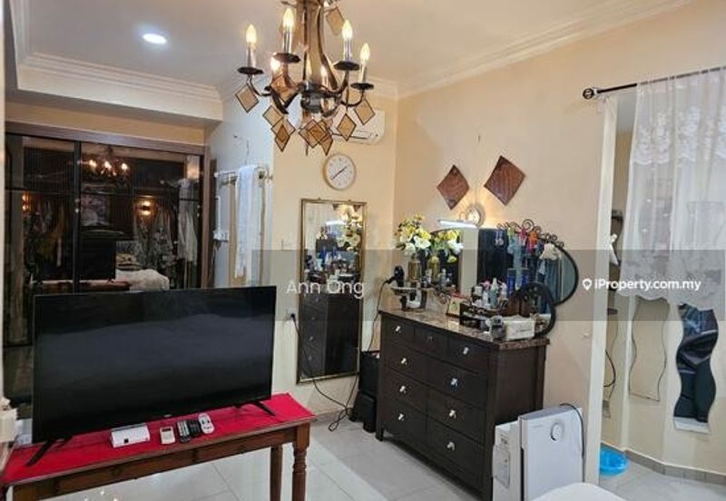 3 Storey Terraced House for Sale