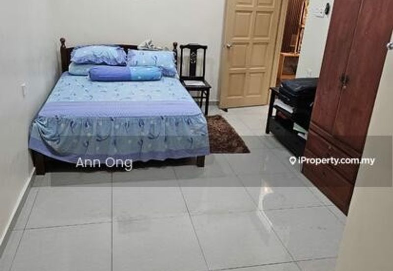 3 Storey Terraced House for Sale