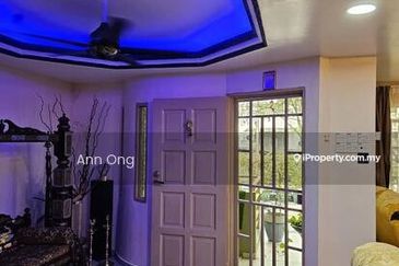 3 Storey Terraced House for Sale