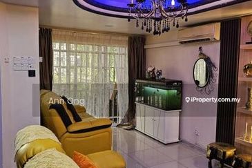 3 Storey Terraced House for Sale