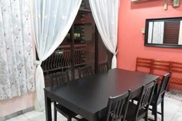 Villa Putra Condominium