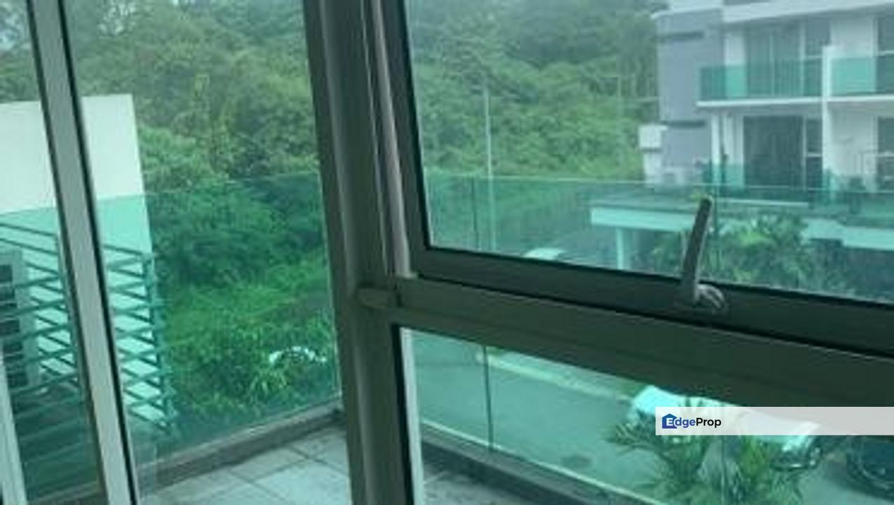 3 storey th at taman denai puchong, Selangor, Puchong