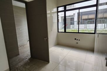 The Canal Garden South, Horizon Hills