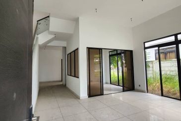 The Canal Garden South, Horizon Hills