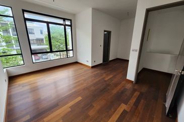 The Canal Garden South, Horizon Hills