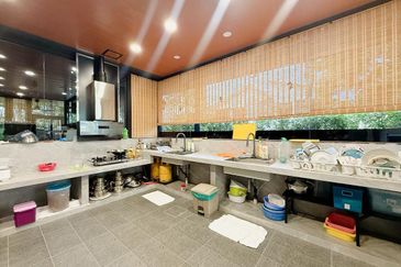 The WaterEdge Residences