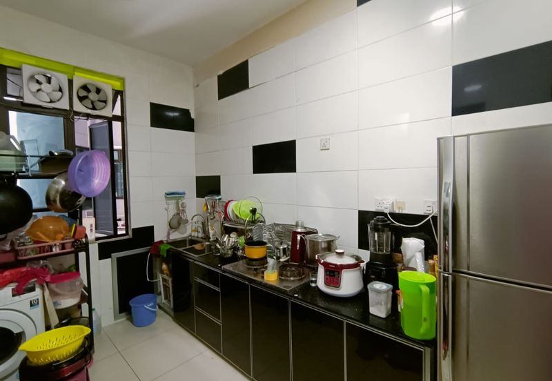 D'Summit Residences @ Kempas Utama