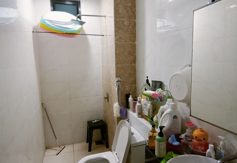 D'Summit Residences @ Kempas Utama