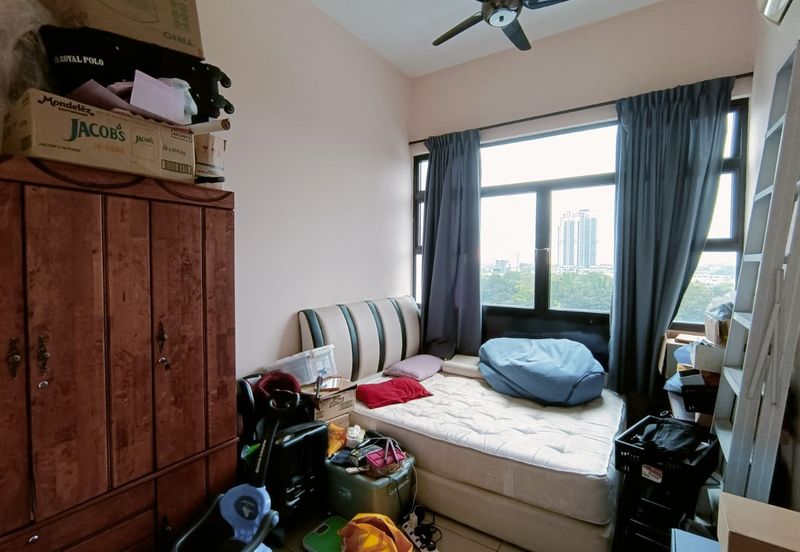 D'Summit Residences @ Kempas Utama