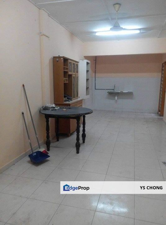 Plentong Utama Flat Daisi, Johor, Plentong