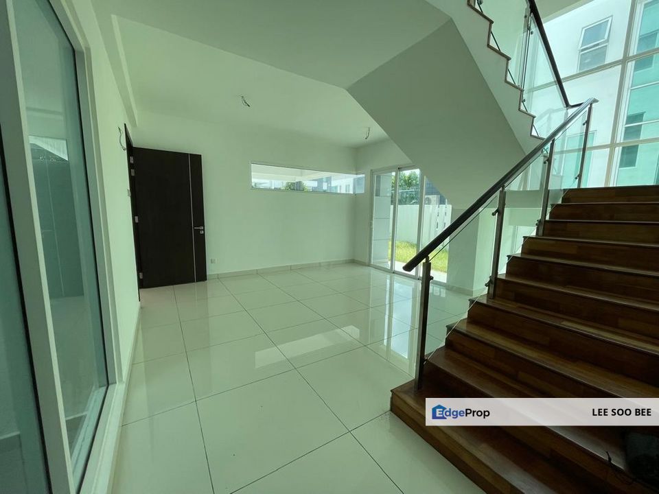 Freehold 3 Storey Semi D near MRT For Sale , Selangor, Damansara Damai