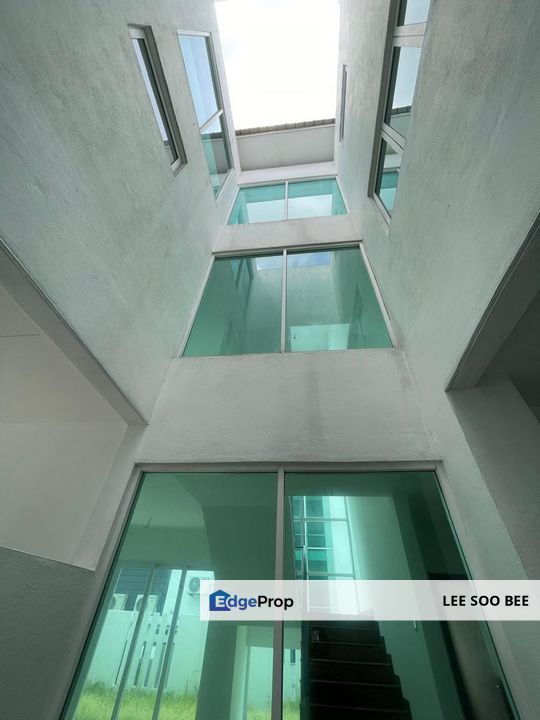 Freehold 3 Storey Semi D near MRT For Sale , Selangor, Damansara Damai