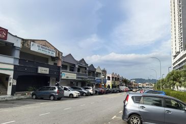Pusat Perdagangan Seri Kembangan