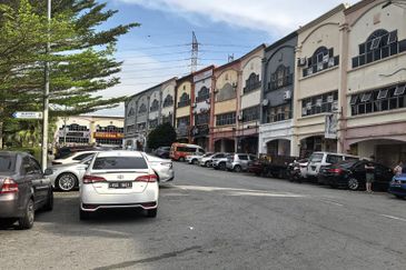 Pusat Perdagangan Seri Kembangan