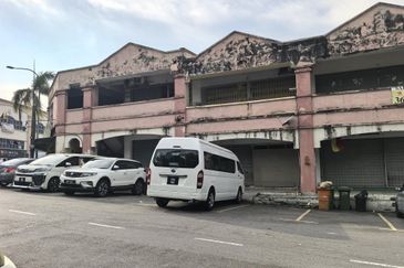 Pusat Perdagangan Seri Kembangan