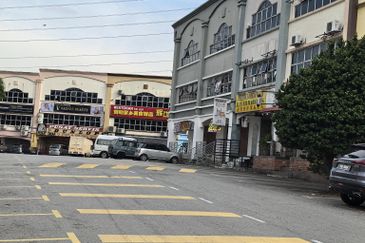 Pusat Perdagangan Seri Kembangan