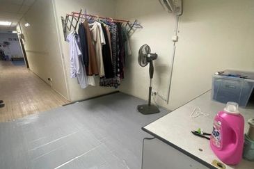 Taman Bunga Kantan  Kajang Shoplot for Rent